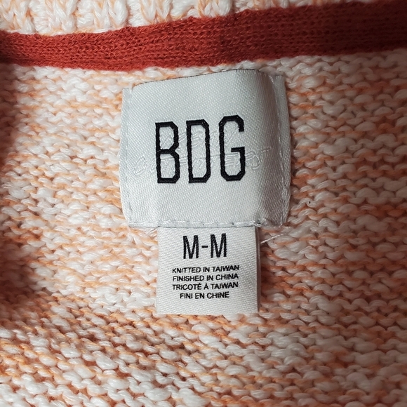 Urban Outfitters BDG Open Knit Sweater Size Medium - Picture 10 of 12